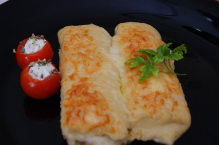 CANELONES DE POLLO A L'AST